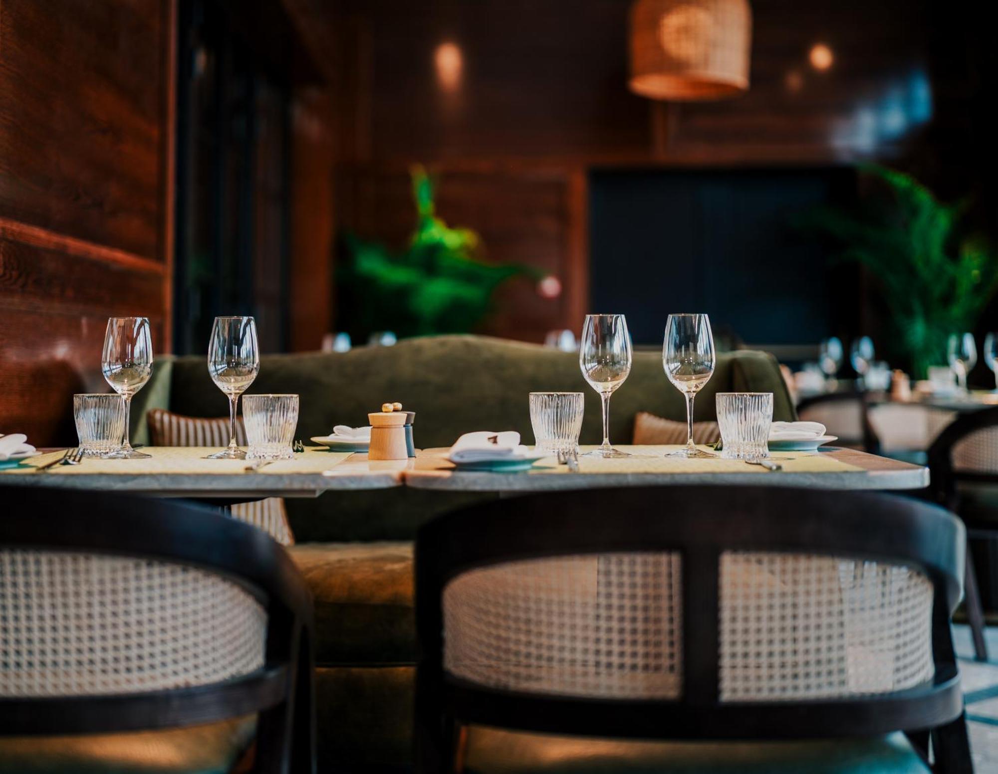 Crossbasket Castle Hotel & Restaurant High Blantyre Bagian luar foto