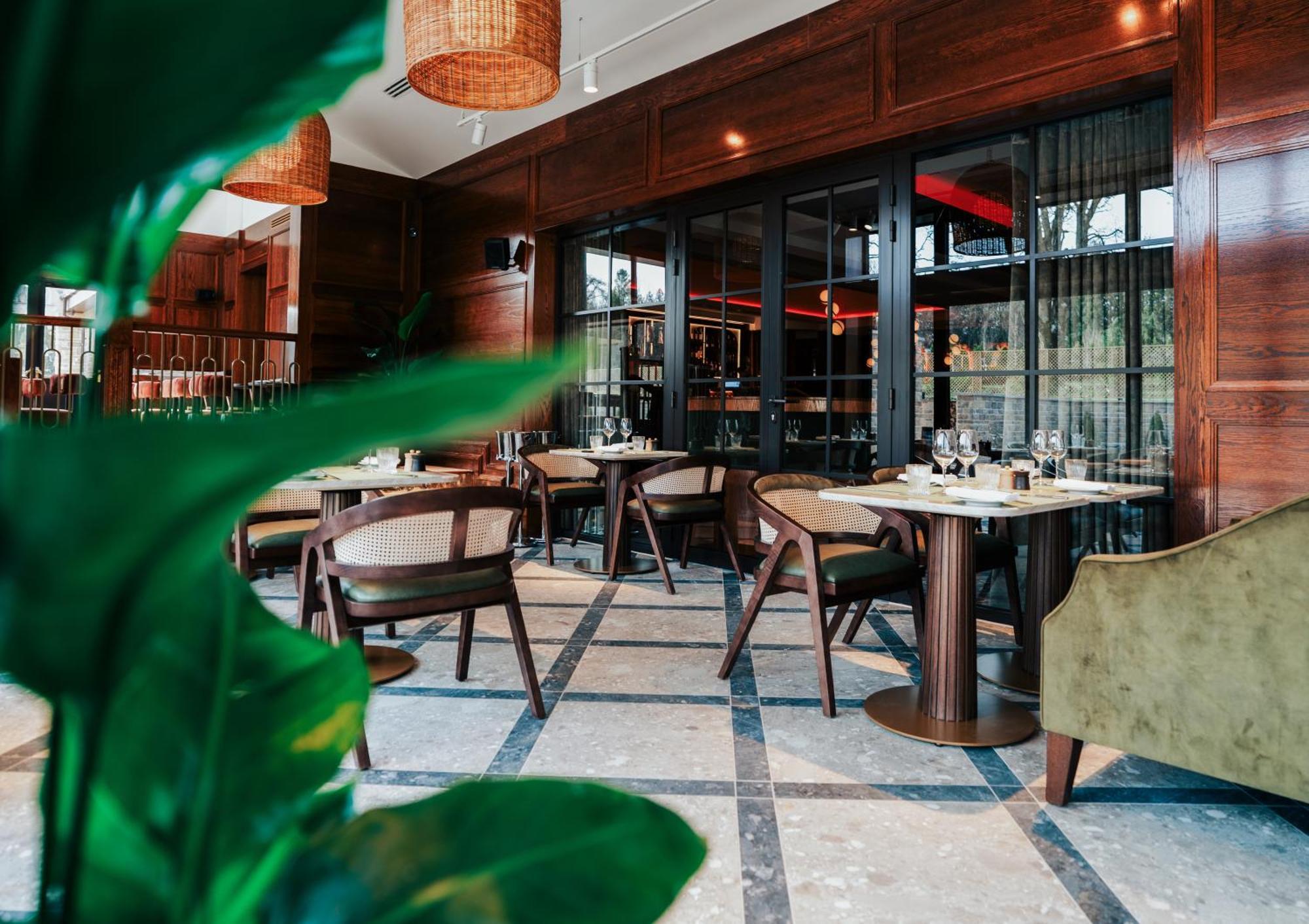 Crossbasket Castle Hotel & Restaurant High Blantyre Bagian luar foto