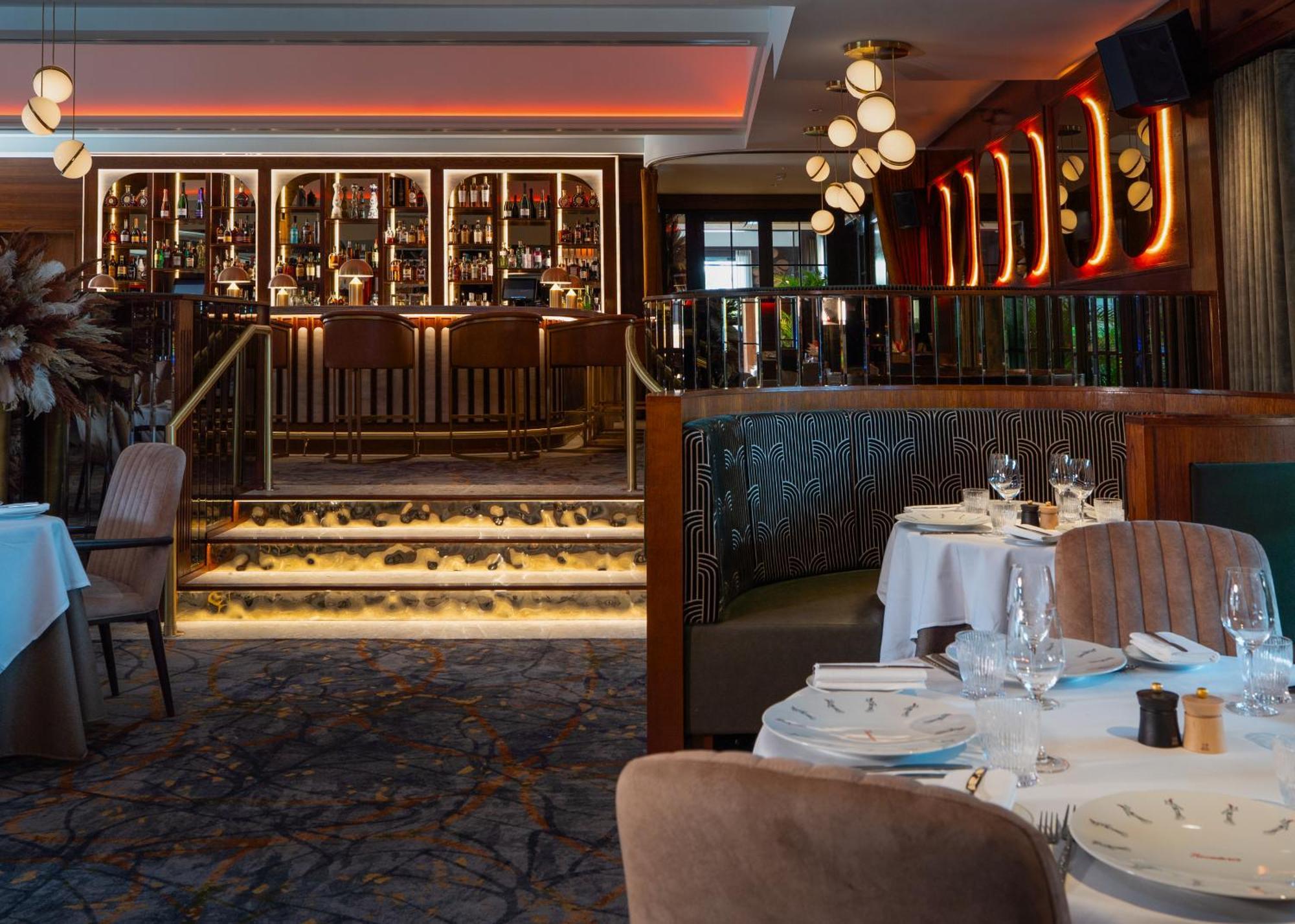Crossbasket Castle Hotel & Restaurant High Blantyre Bagian luar foto