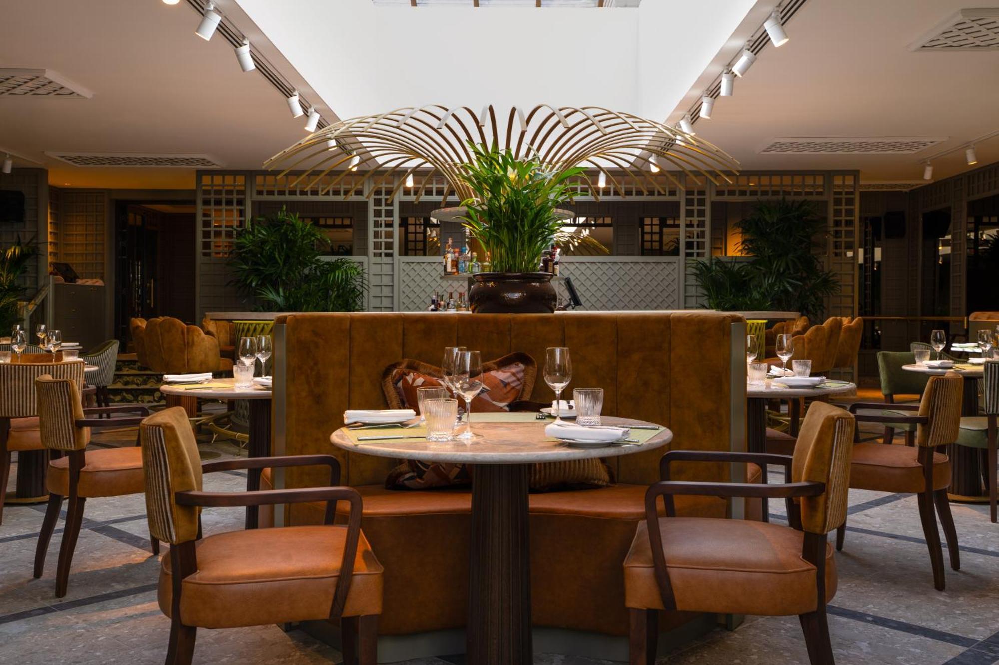 Crossbasket Castle Hotel & Restaurant High Blantyre Bagian luar foto