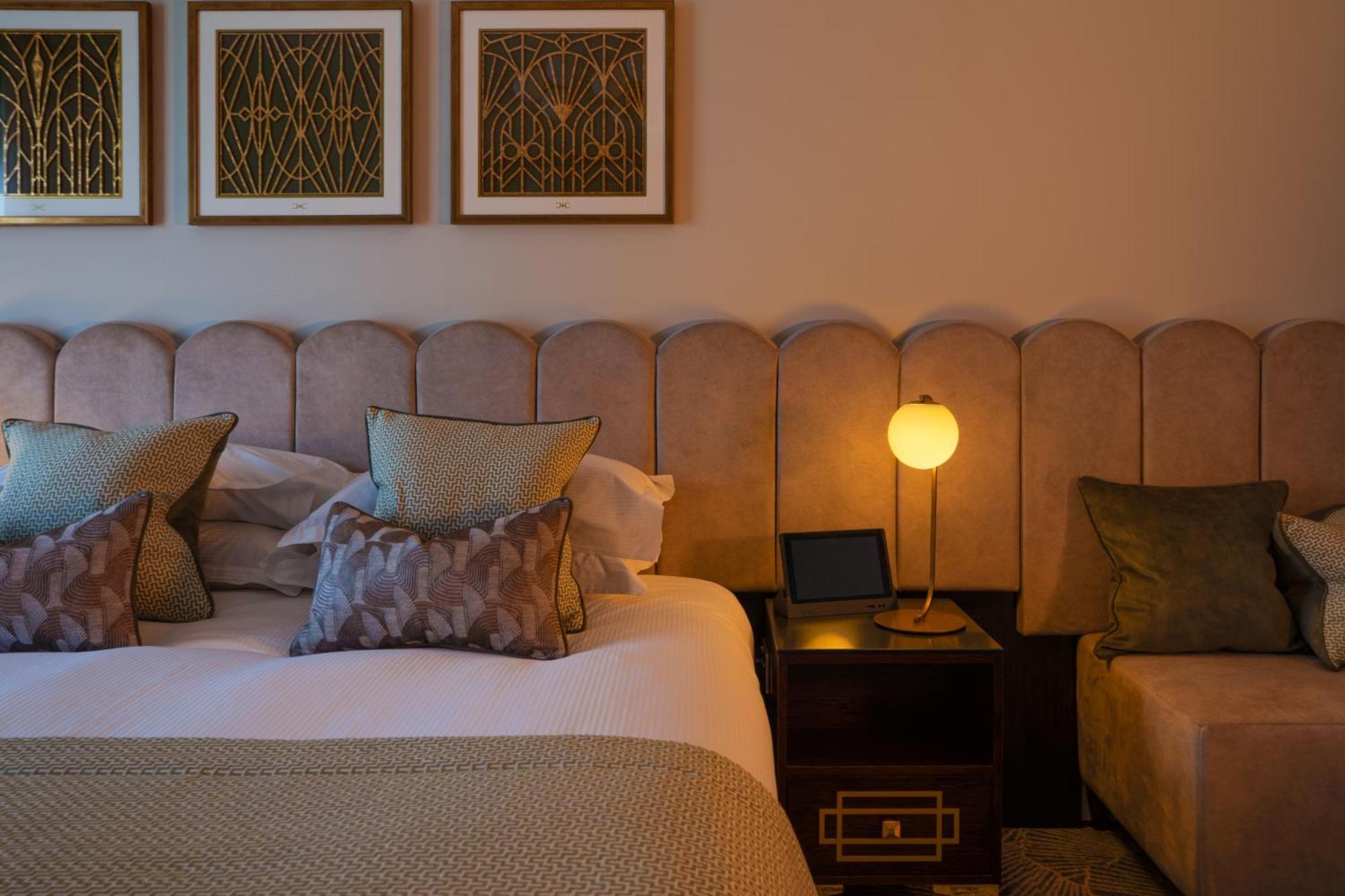 Crossbasket Castle Hotel & Restaurant High Blantyre Bagian luar foto